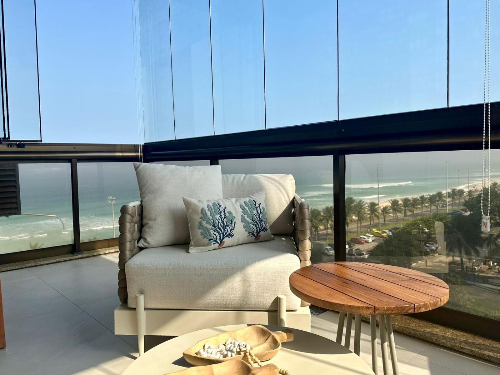 Lindo Apto No Melhor Lugar Da Barra Da Tijuca! Com Uma Vista De Tirar O Folego, Frente Para O Mar! Totalmente Equipado E Decorado Ao Lado Dos Melhores Hoteis E Quiosques Da Barra! Portaria 24H, Piscina, Sauna, Jacuzzi, Academia, Garagem, Wi-Fi, Lavan Рио-де-Жанейро Экстерьер фото