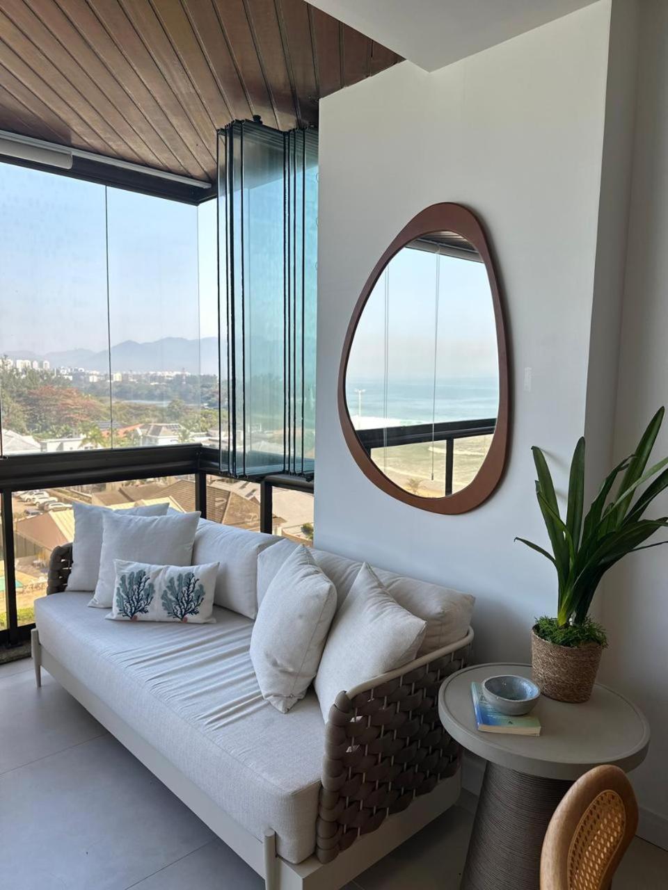 Lindo Apto No Melhor Lugar Da Barra Da Tijuca! Com Uma Vista De Tirar O Folego, Frente Para O Mar! Totalmente Equipado E Decorado Ao Lado Dos Melhores Hoteis E Quiosques Da Barra! Portaria 24H, Piscina, Sauna, Jacuzzi, Academia, Garagem, Wi-Fi, Lavan Рио-де-Жанейро Экстерьер фото