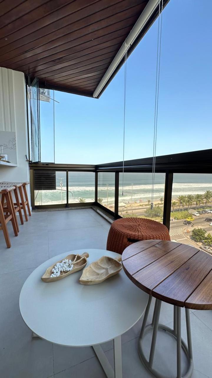 Lindo Apto No Melhor Lugar Da Barra Da Tijuca! Com Uma Vista De Tirar O Folego, Frente Para O Mar! Totalmente Equipado E Decorado Ao Lado Dos Melhores Hoteis E Quiosques Da Barra! Portaria 24H, Piscina, Sauna, Jacuzzi, Academia, Garagem, Wi-Fi, Lavan Рио-де-Жанейро Экстерьер фото